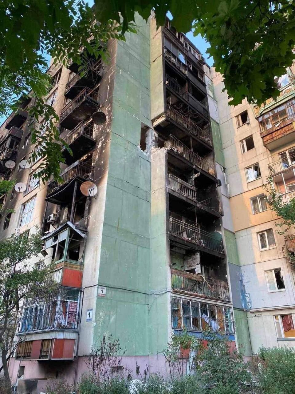 Оккупанты разрушают дома на Луганщине