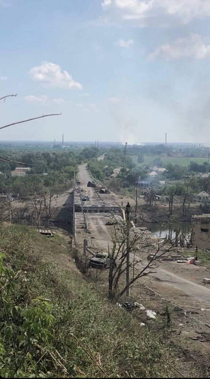 Російські загарбники обстрілюють українські міста