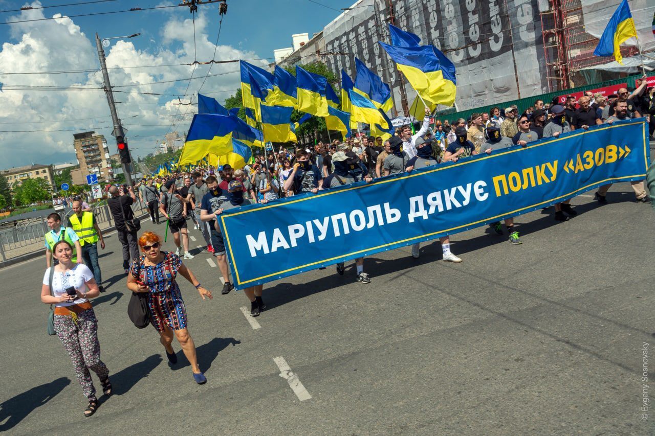 Маріуполь святкує річницю звільнення від російських окупантів у 2021 році