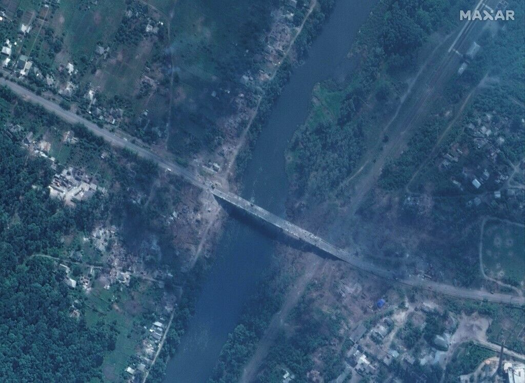 Супутниковий знімок зруйнованого мосту на Луганщині