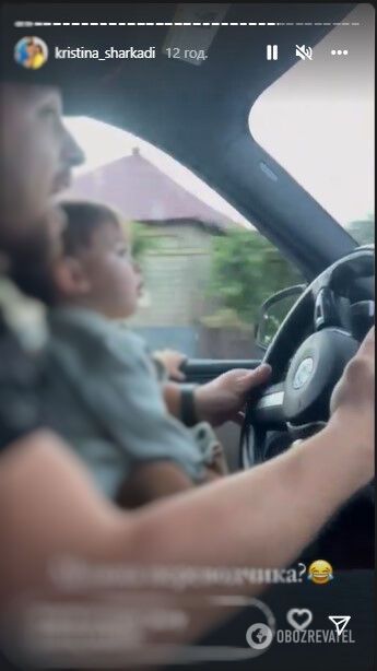 Блогерка-мільйонниця Крістіна Шаркаді похвалилась, як її чоловік керує авто з 2-річною дитиною на руках. Відео