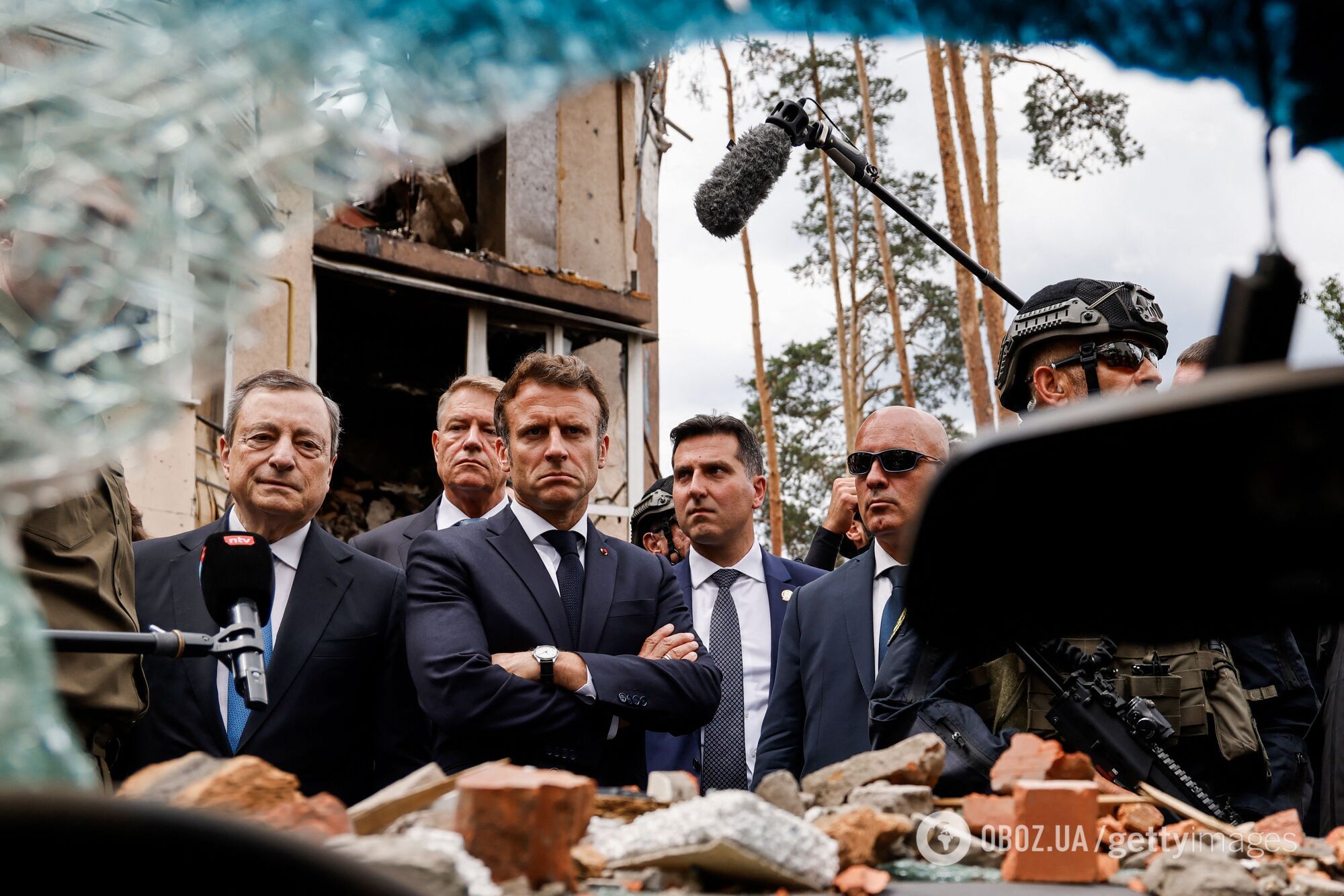 Европейские политики своими глазами увидели разрушения Ирпеня