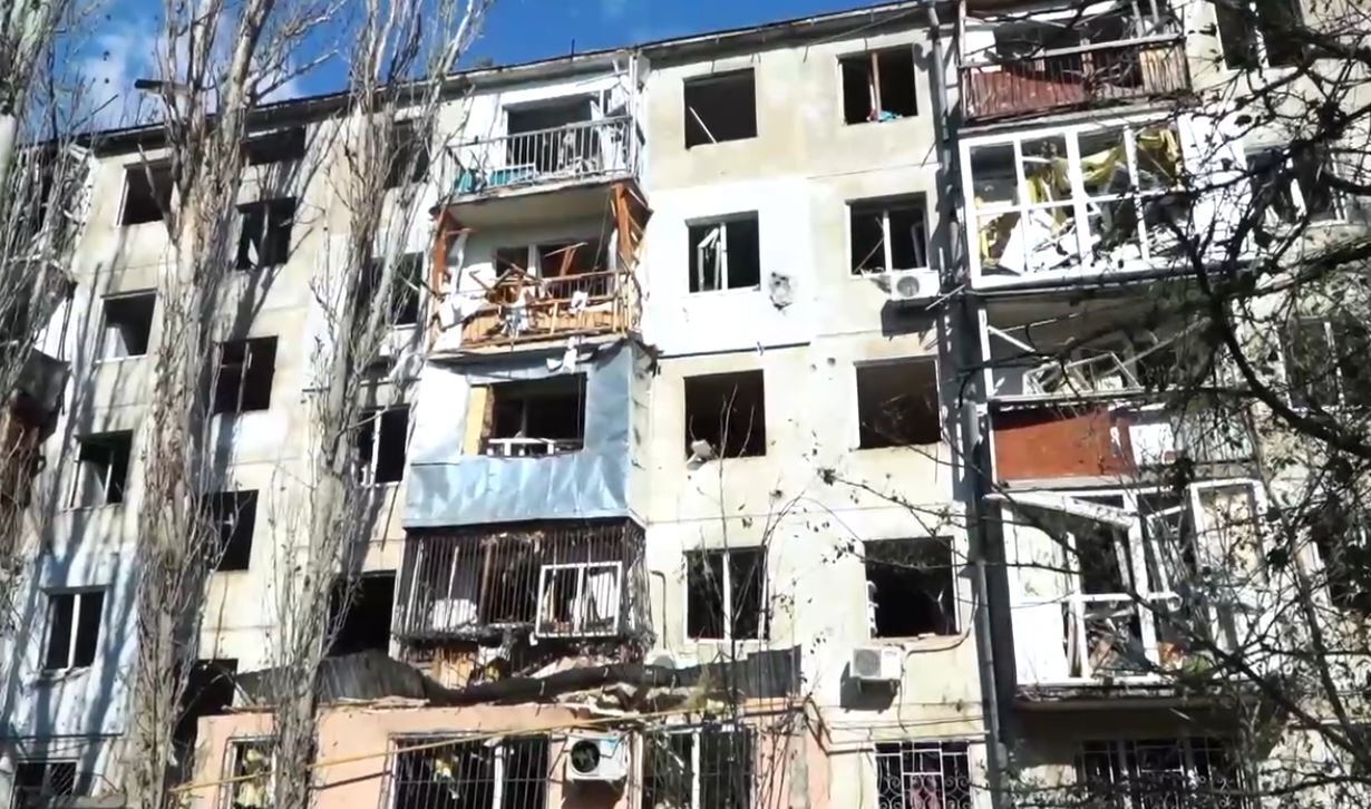 Росіяни "демілітаризували" житловий будинок у Миколаєві