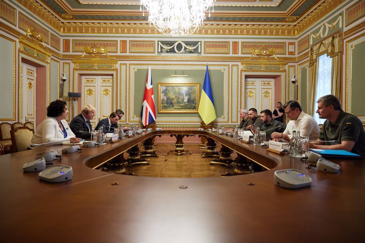 У переговорах брала участь команда Офісу президента та Кабінету міністрів