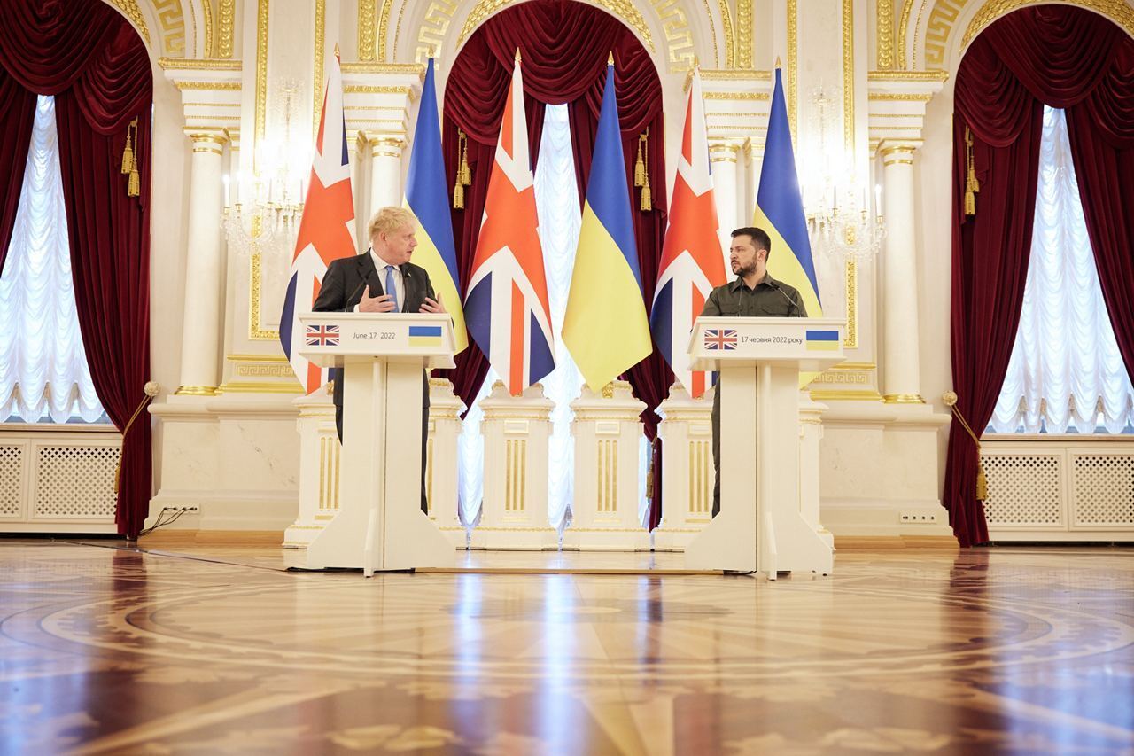 Джонсон та Зеленський провели переговори в Києві
