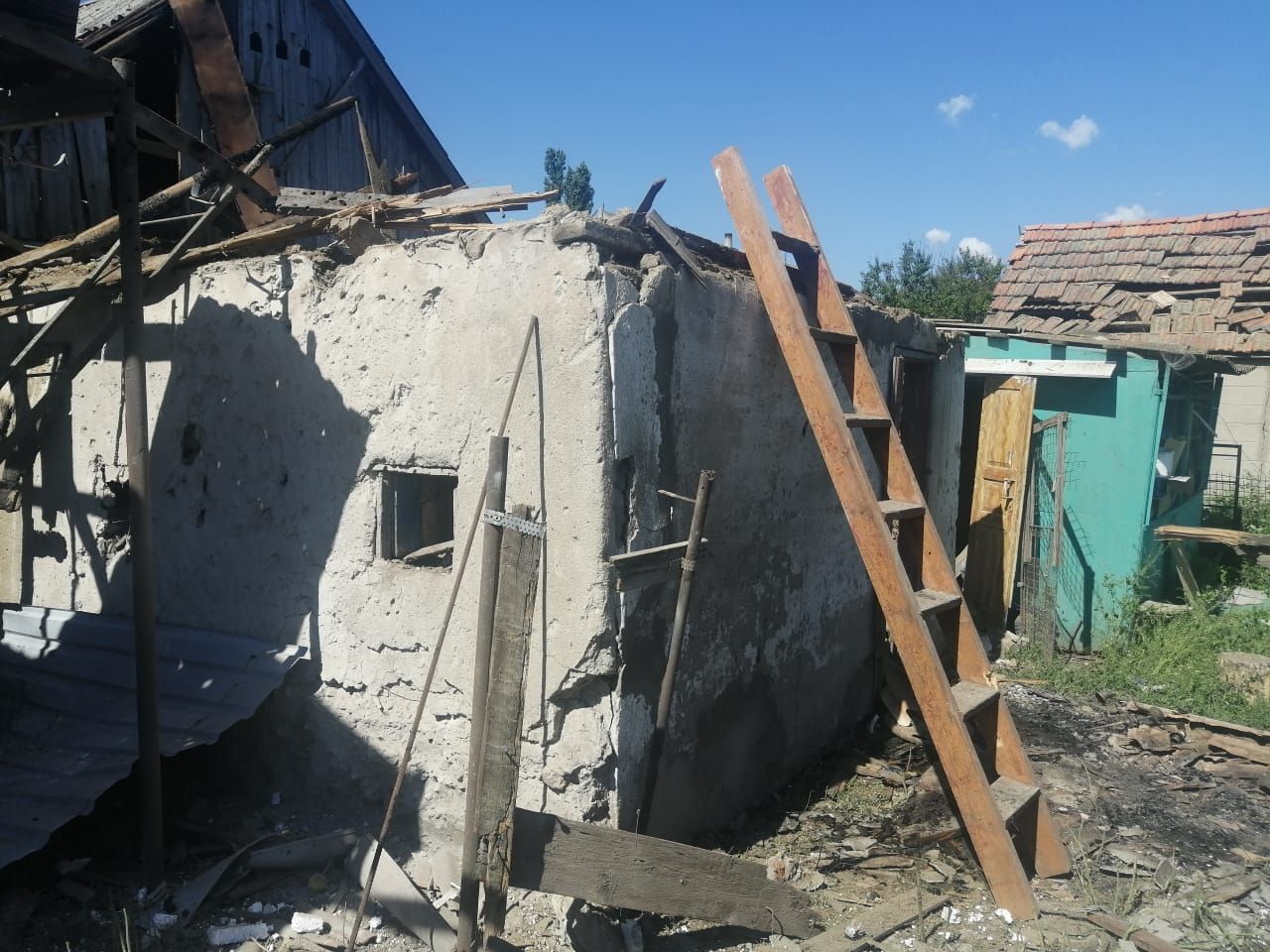 Разрушение зданий в Гуляйполе