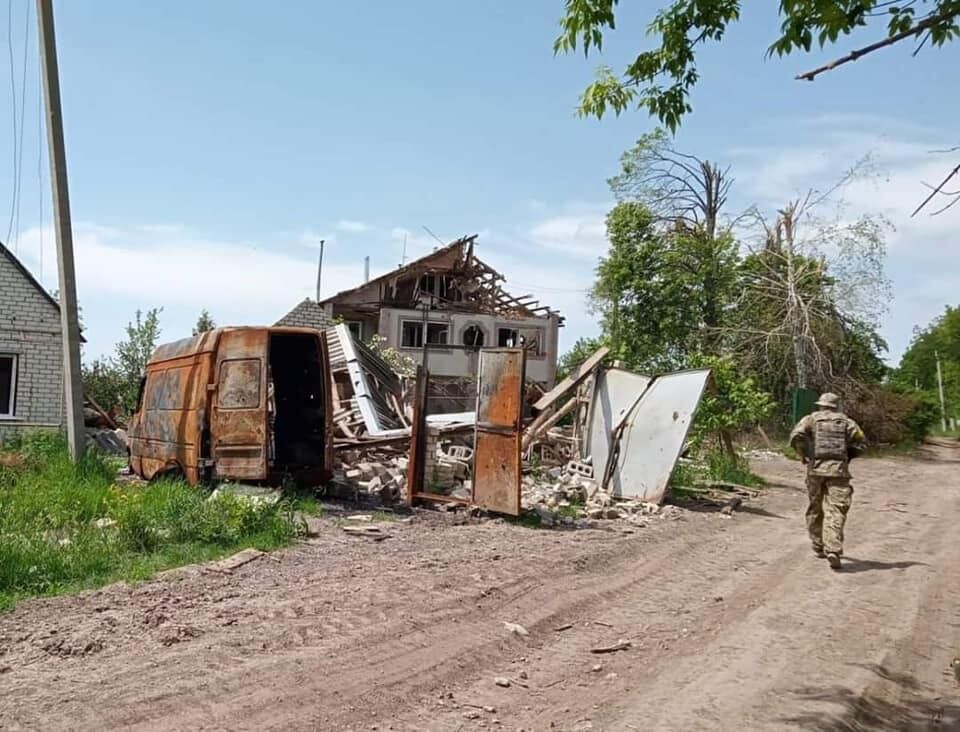 Оккупанты обстреливают позиции украинских войск и гражданскую инфраструктуру
