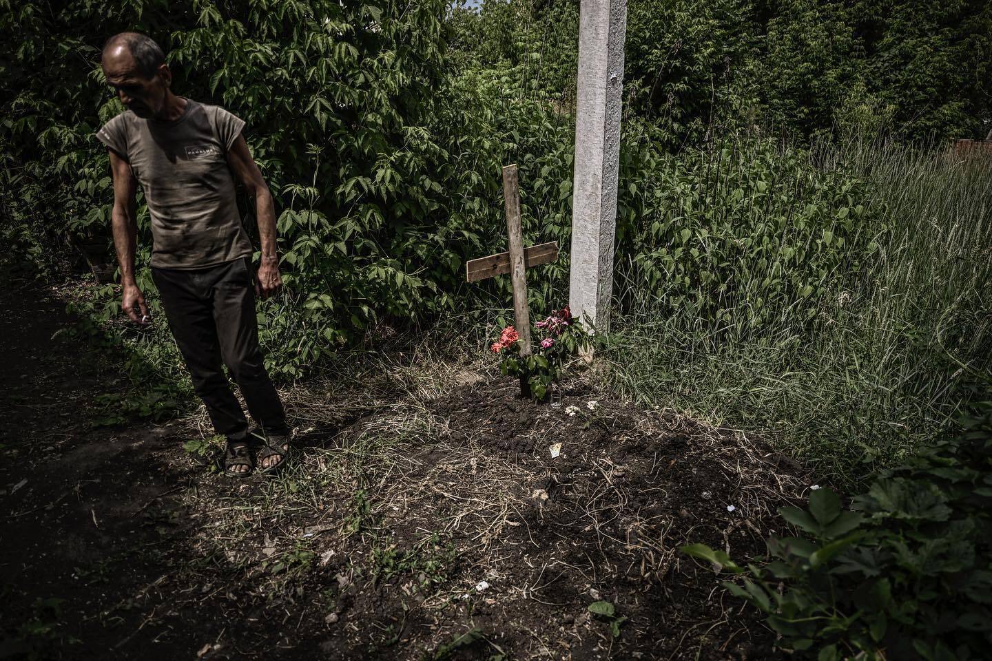 Могила убитого жителя Лисичанска