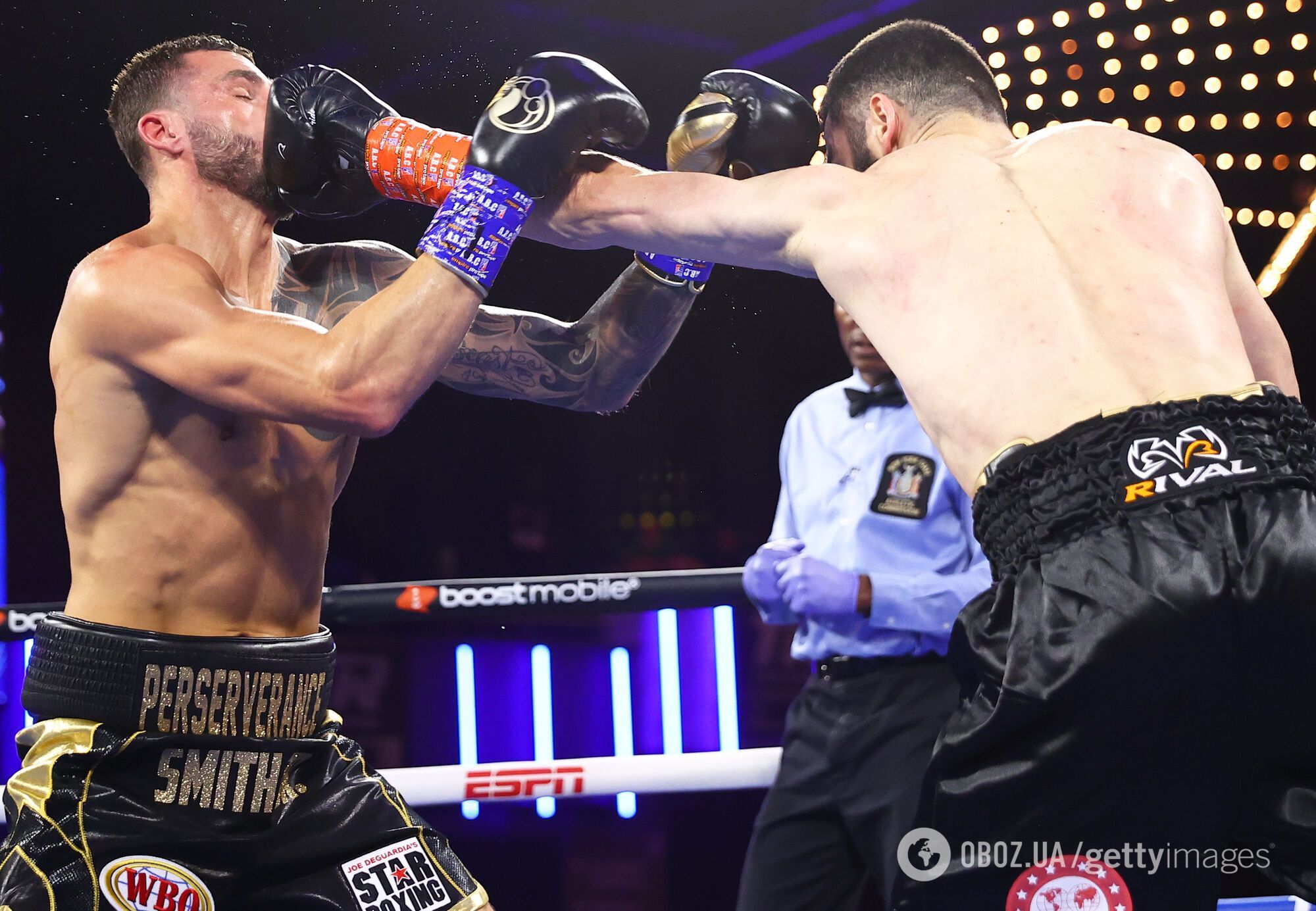 Бой Бетербиев - Смит завершился досрочно