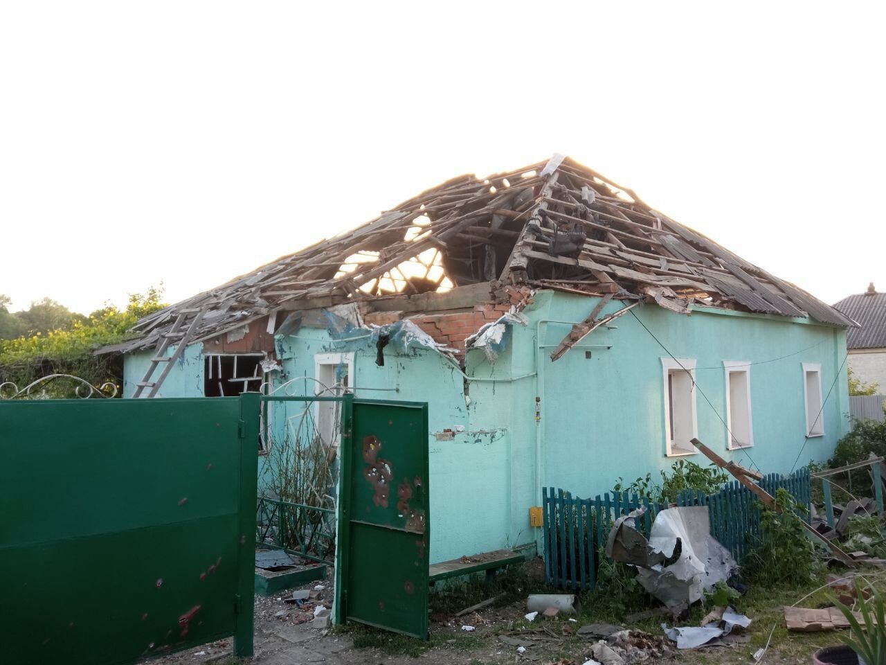 Разрушения в жилом доме