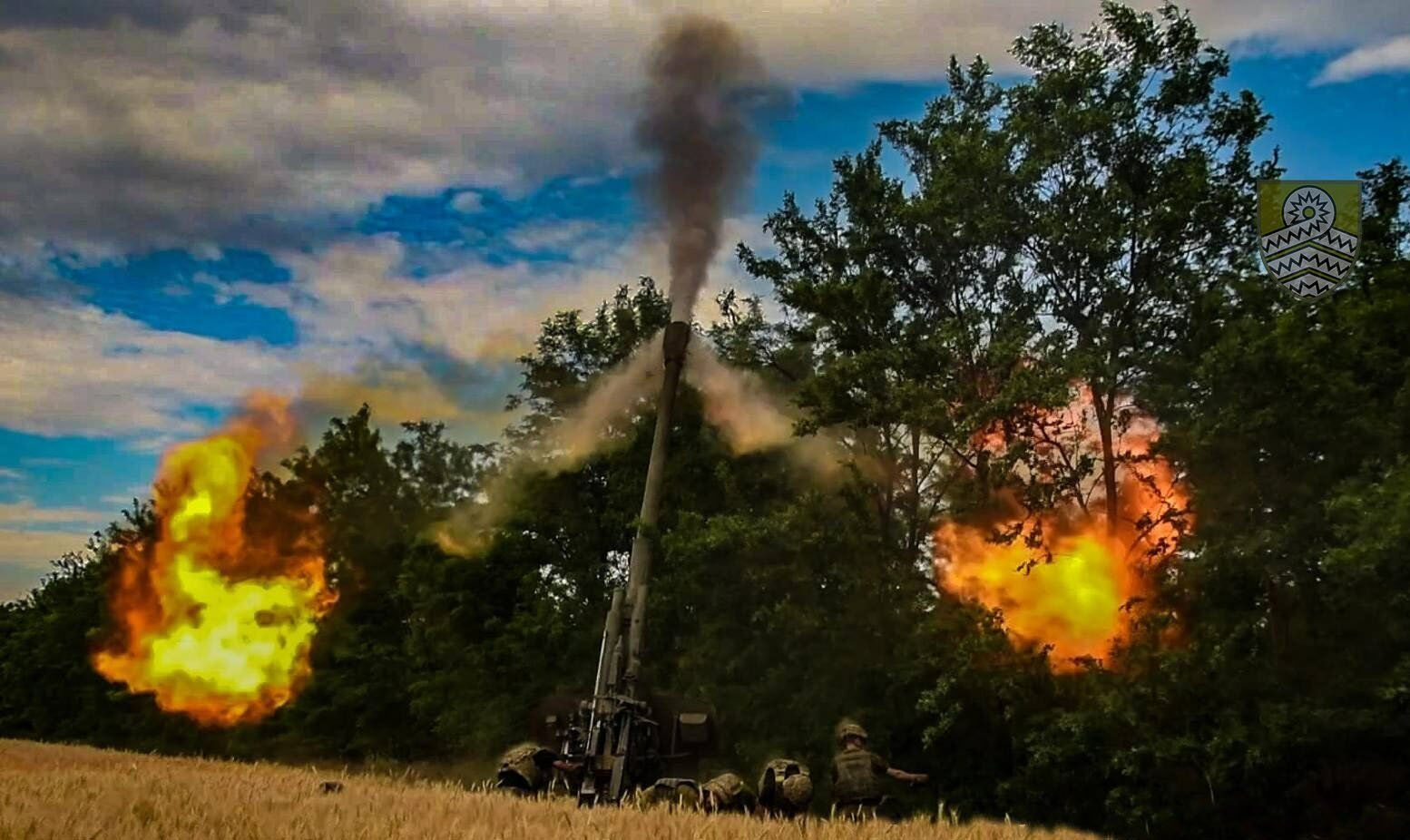Артилеристи ЗСУ показали яскраві фото ударів по ворогу
