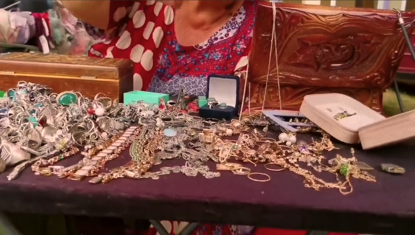 В Мариуполе появились рынки украденных ювелирных украшений