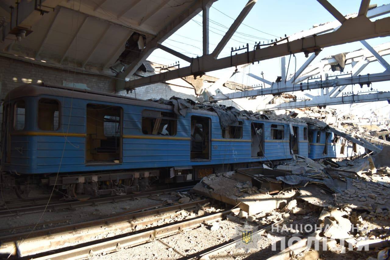 Наслідки ракетного удару РФ по стоянці поїздів у Харкові