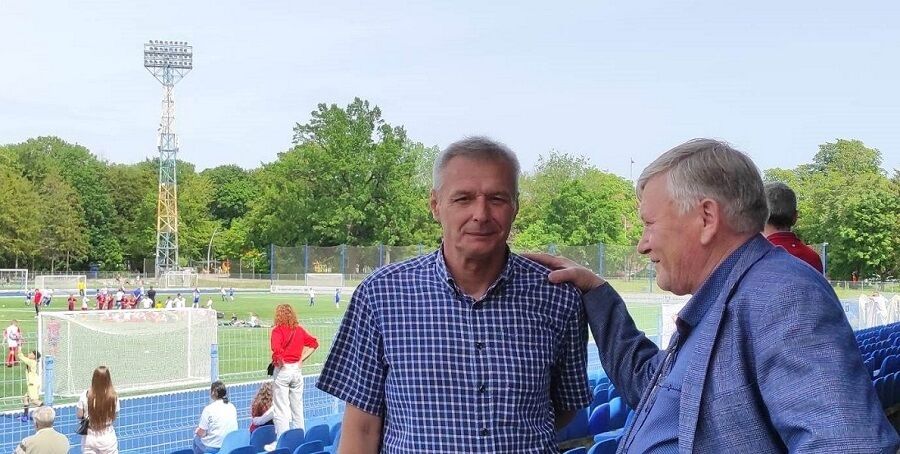 Юрий Малыгин (в центре)