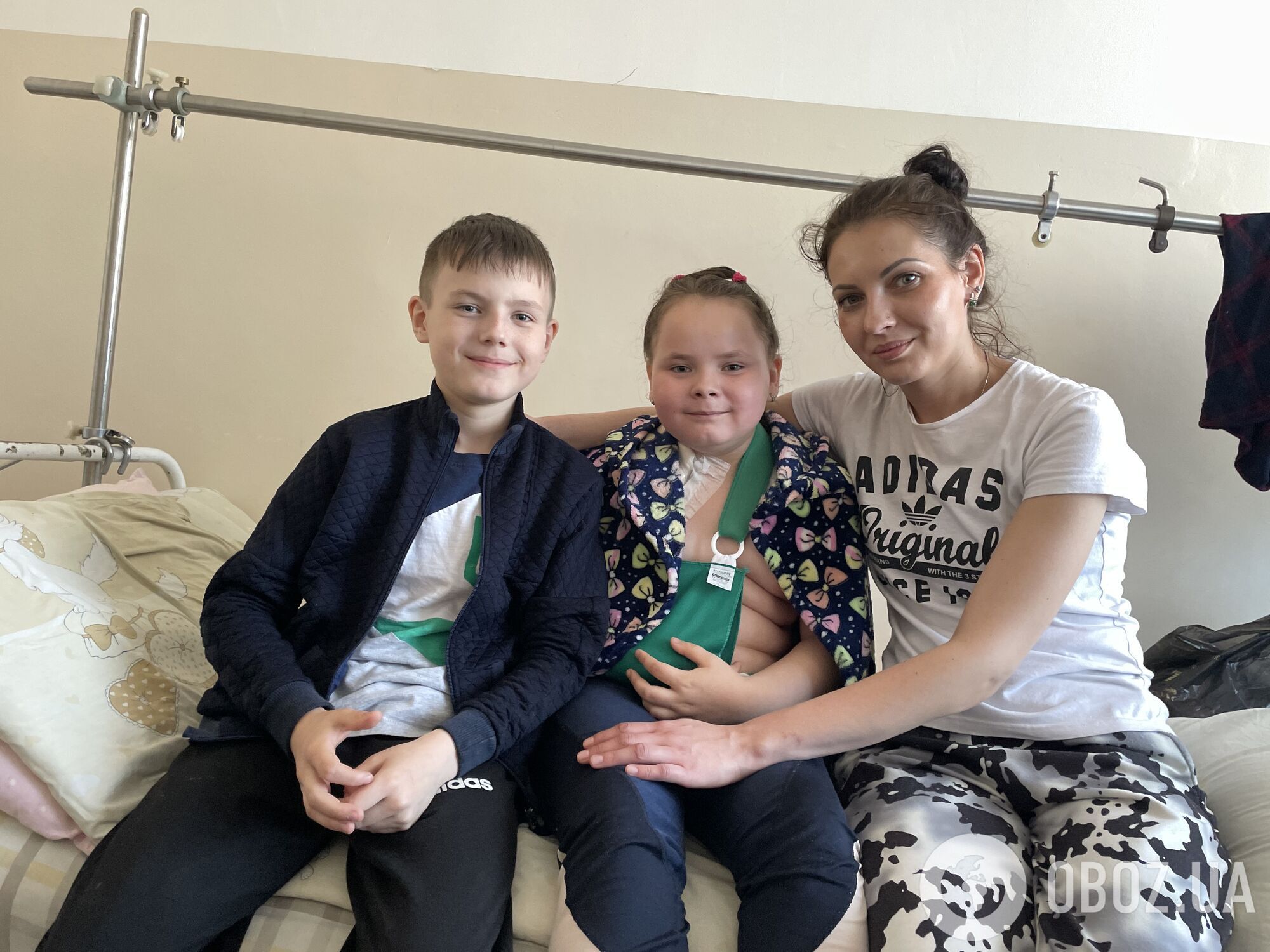 Поліна перебуває у львівській лікарні з мамою та братом