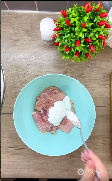 Куриное филе ''под шубой'': как сделать мясо сочным