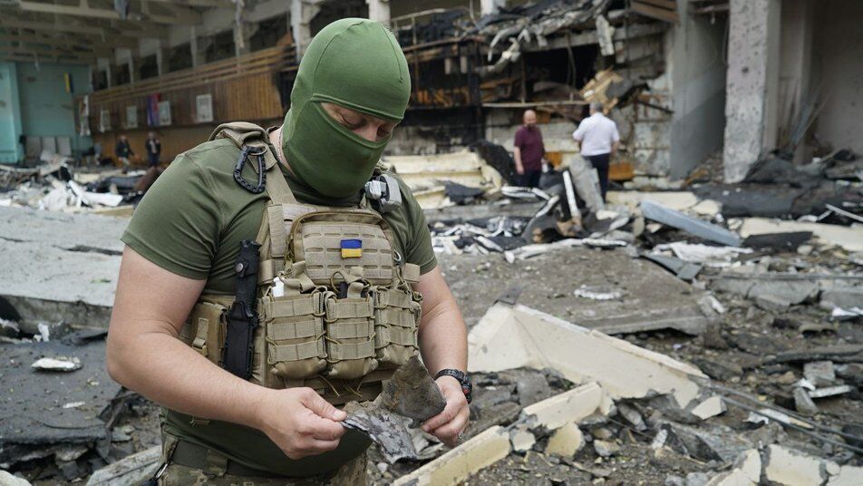 Российские войска обстреляли спортивный комплекс "Политехник" в Харькове