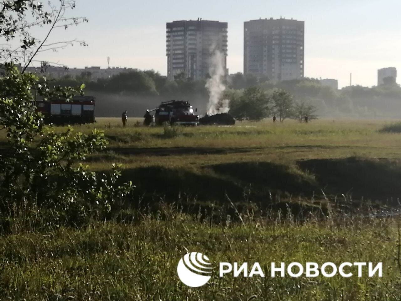 В России разбился военный самолет, борт охватил сильный пожар: есть погибшие 2