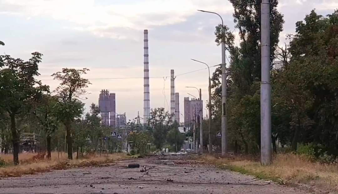 На Луганщину стягивают резервы врага для захвата городов.