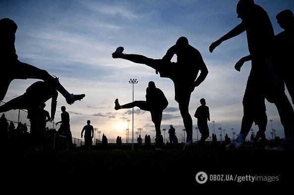 Футболисты на стадионе в Тирасполе