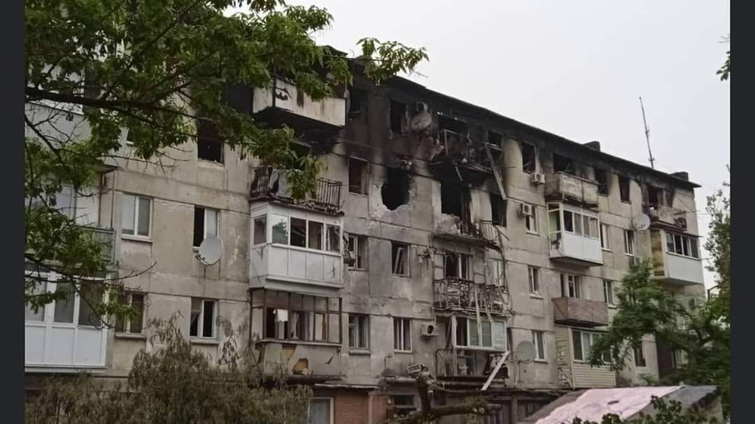 Війська РФ знищують житлові будинки на Луганщині