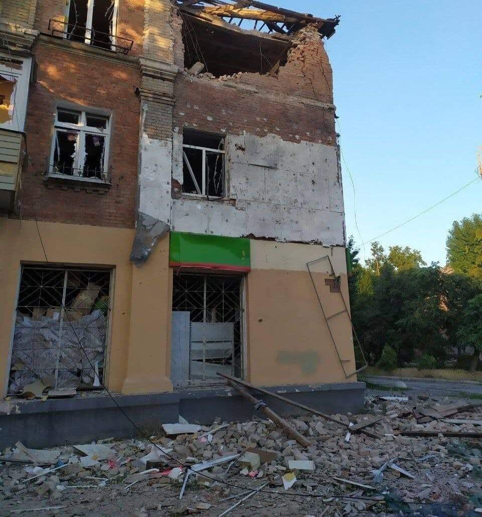 Росіяни обстрілюють будинки