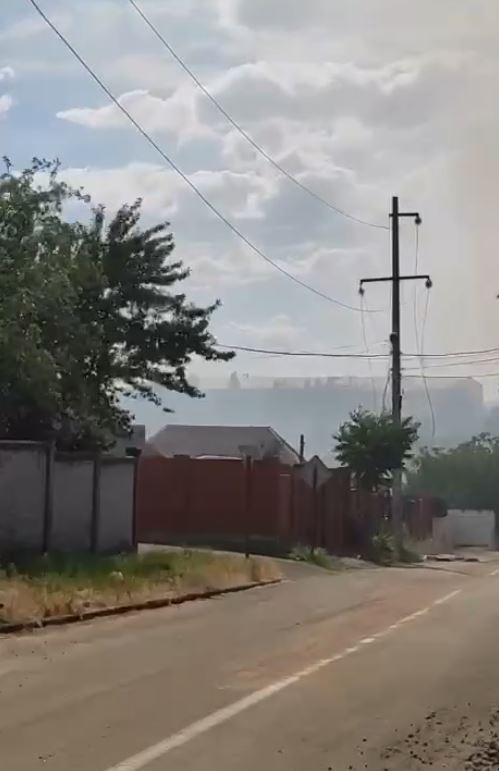 Частину Маріуполя огорнув отруйний дим