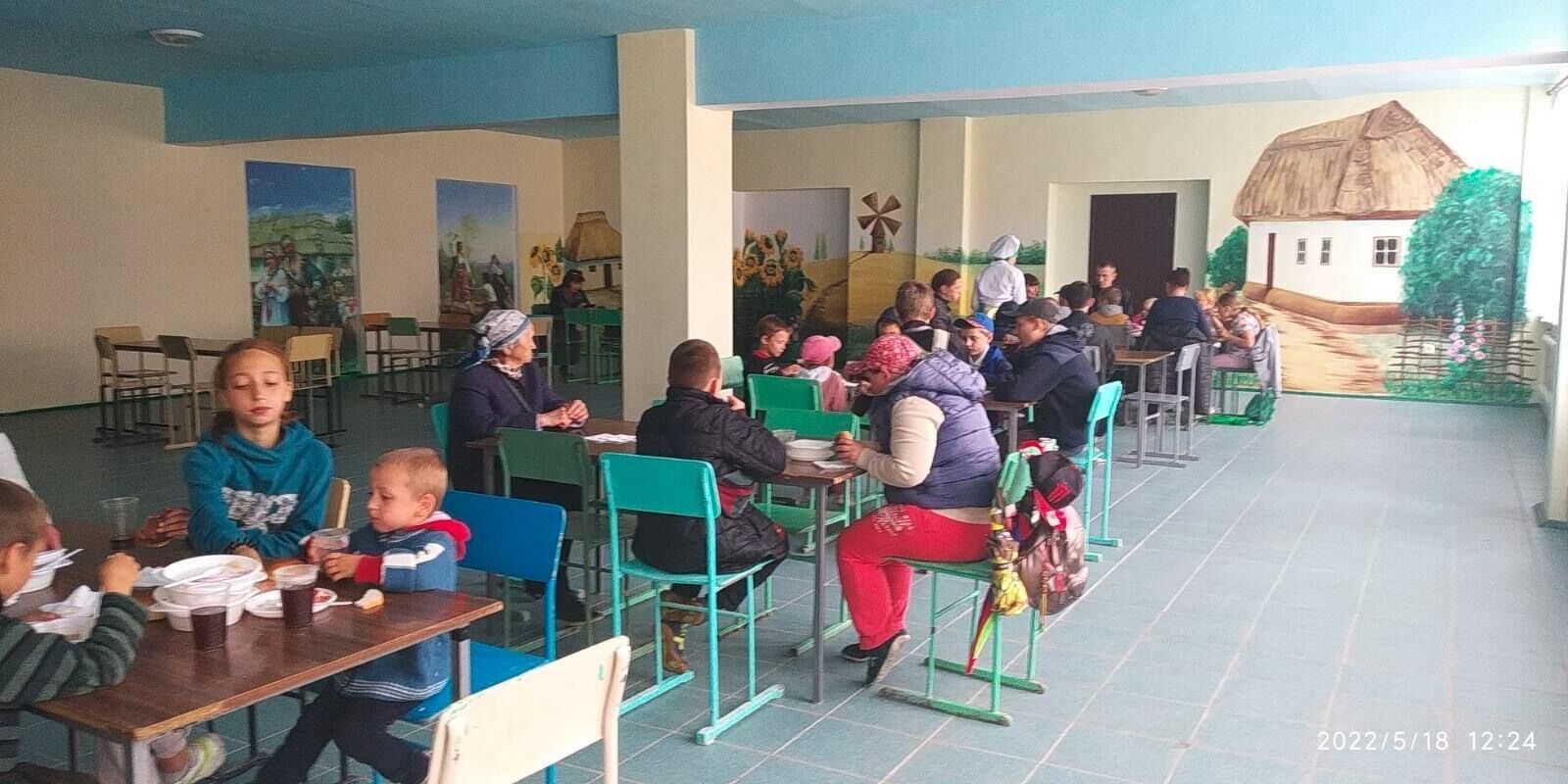 В училищі Нової Каховки роздають безкоштовні обіди .