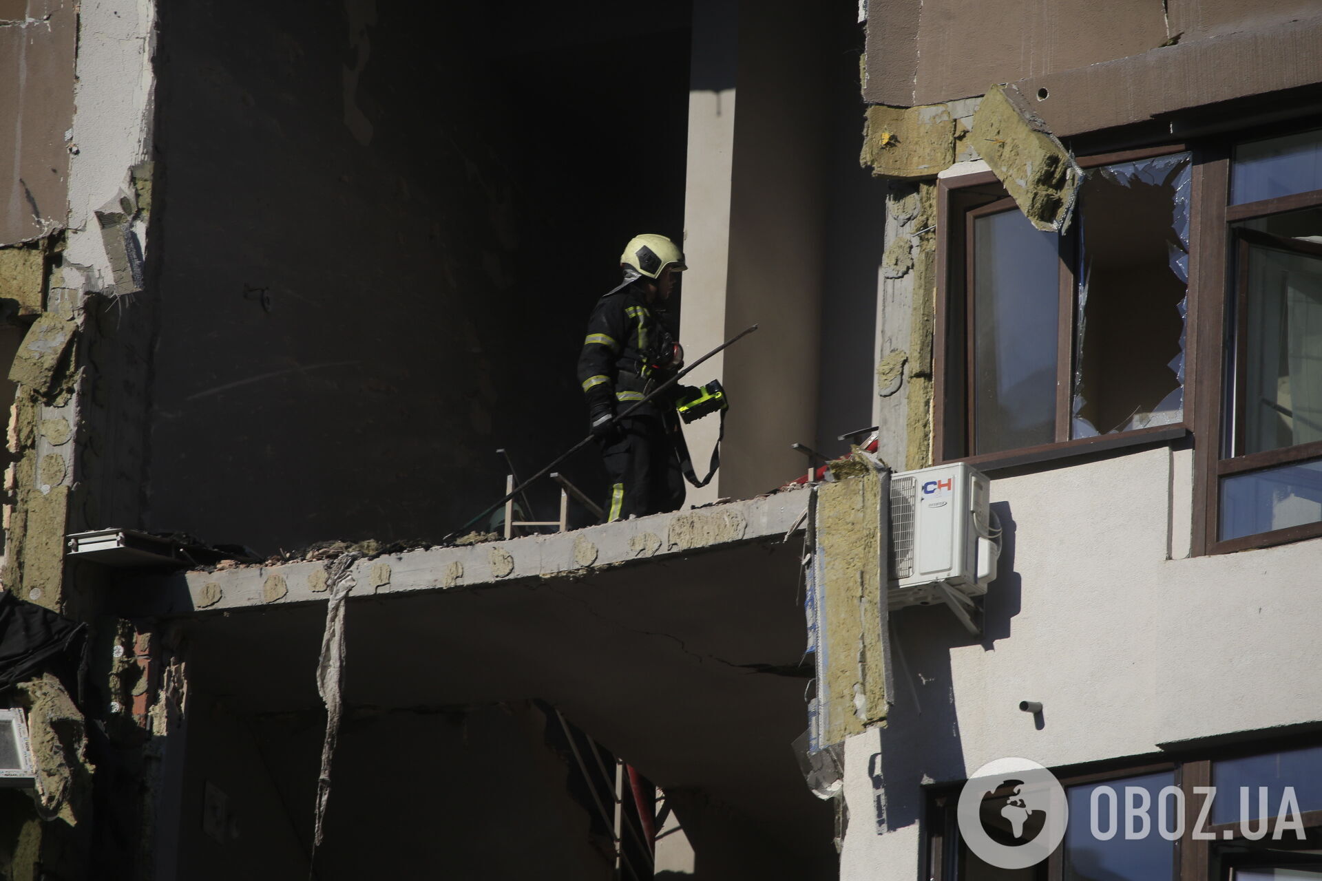 Рятувальники розпочали розбір завалів.