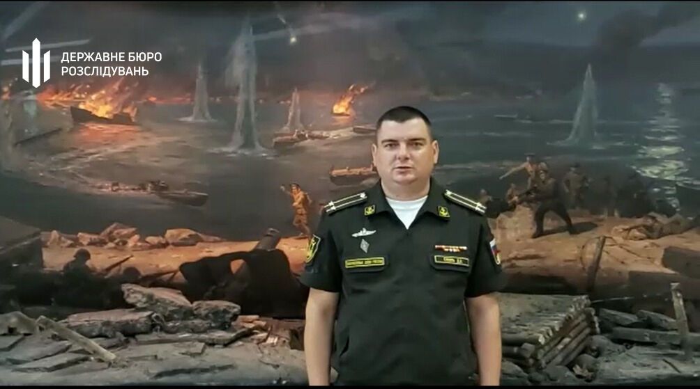 В 2014 году он остался в захваченной РФ военной части.