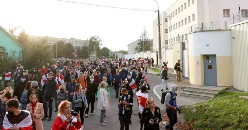 Протести в Білорусі душать на корені, зараз їхнє проведення практично неможливе.