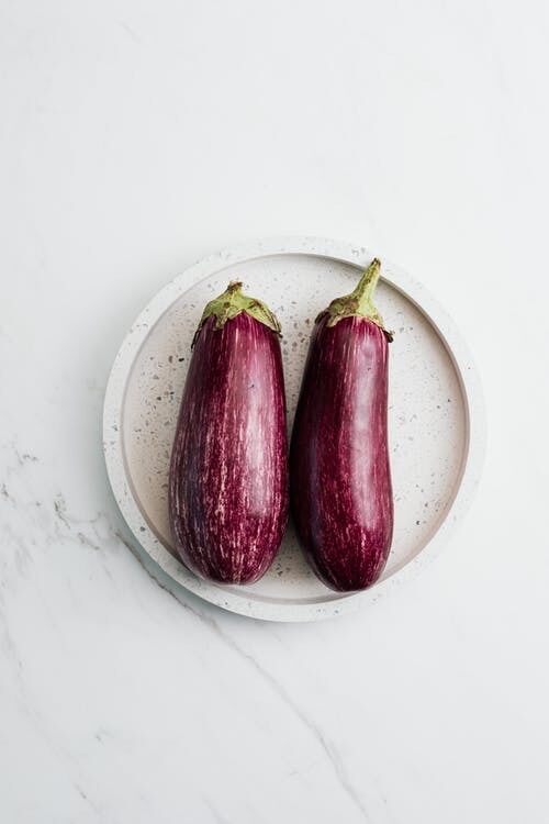 Як приготувати майонезний салат з баклажанами: смачніший за олів'є