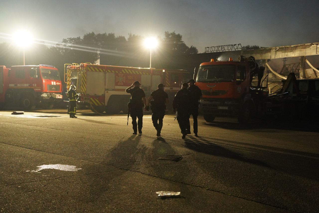 Рятувальники працювали всю ніч та знайшли тіла 25 загиблих.