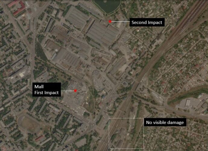 На спутниковом фото Кременчуга после ракетного удара 27 июня виден полностью разрушенный ТЦ "Амстор"