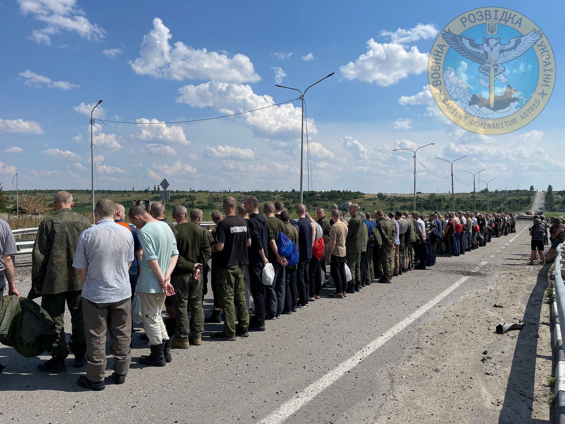 В Україну з полону повернулися 144 військових