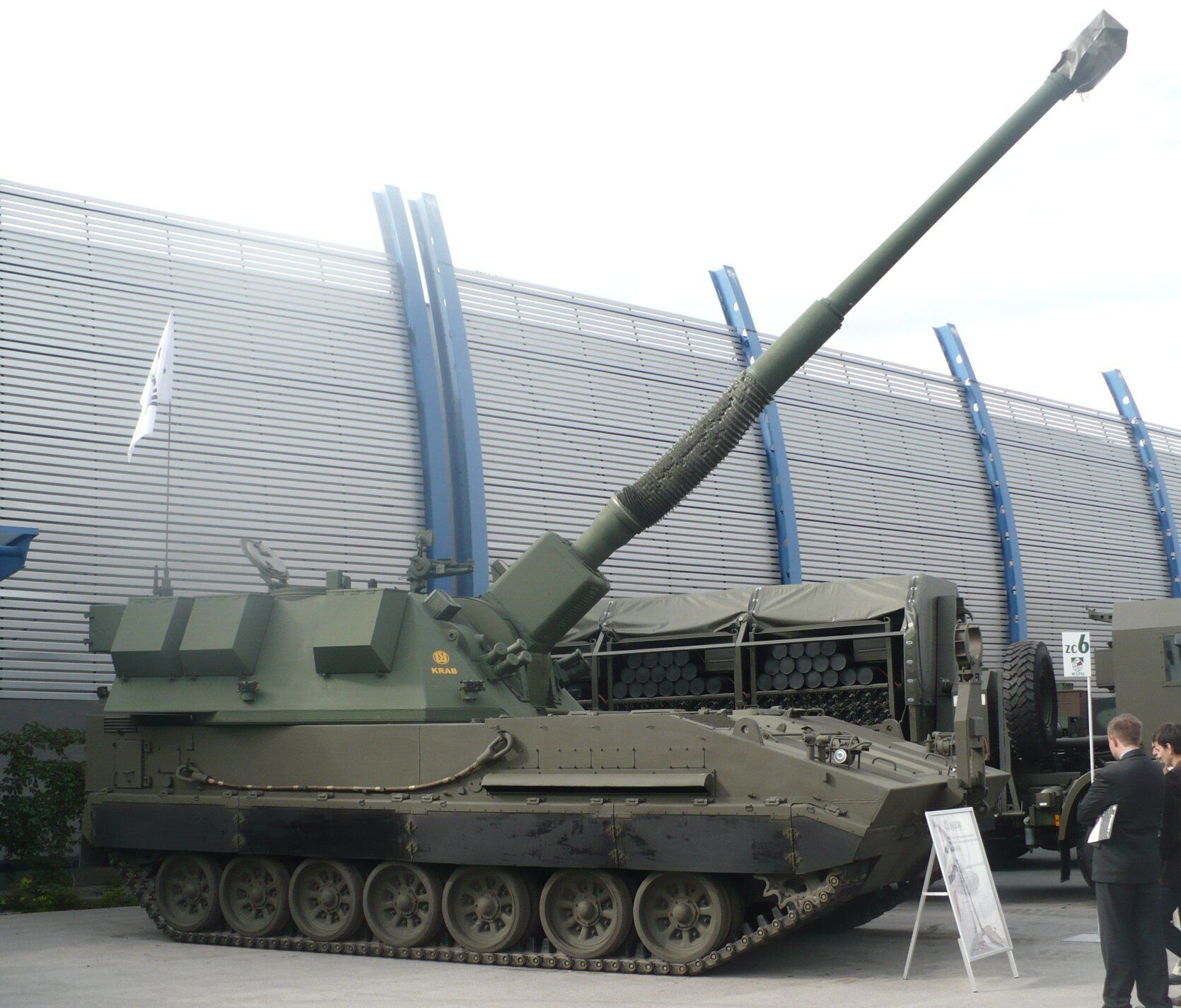 Польша передала Украине 155-мм гаубицы.
