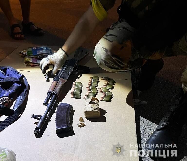 В Одесі чоловік під час затримання підірвав гранату: постраждали троє оперативників. Фото і відео