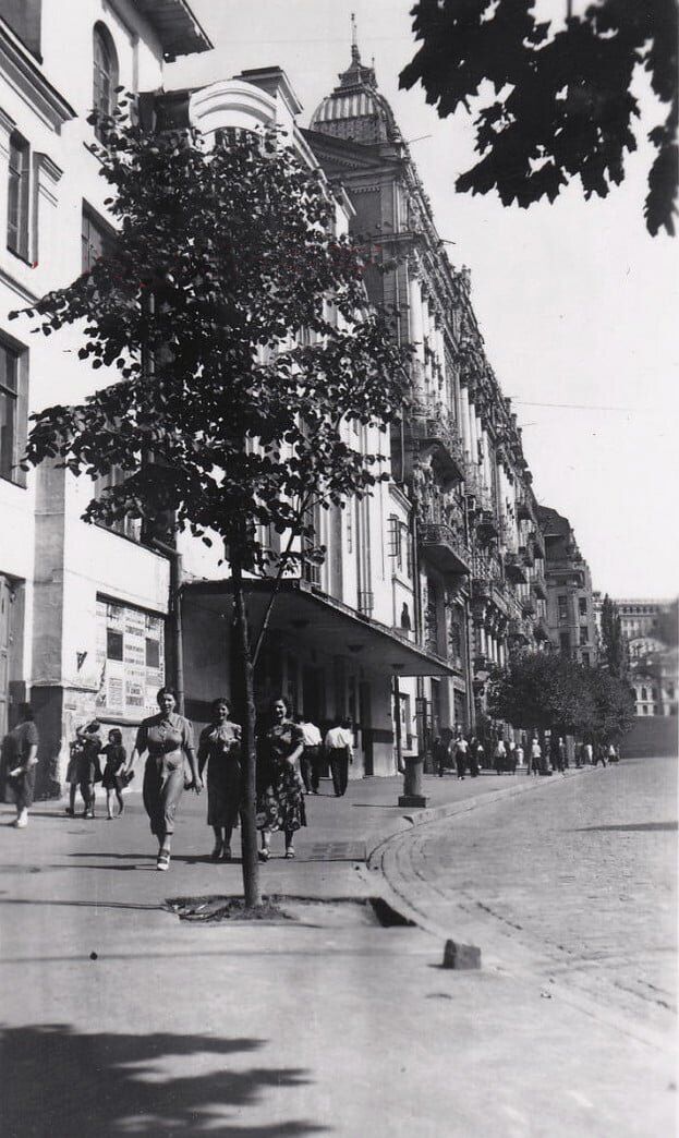 У мережі показали, який вигляд мала вулиця Городецького в Києві в 1930-х роках. Унікальні фото