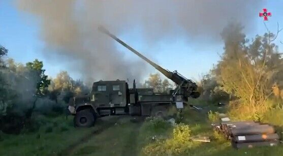 У ЗСУ показали відео ударів по окупантах на Зміїному, після яких ворог втік