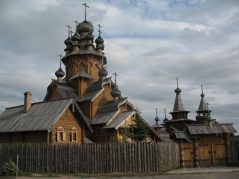 Так выглядел Всехсвятский скит Святогорской лавры, который сегодня уничтожила РФ.