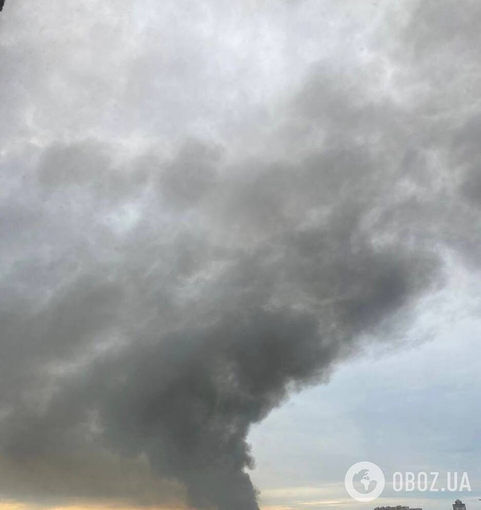 Небо Киева во время ракетной атаки РФ