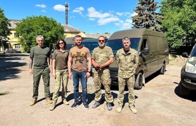 Мукачево передало защитникам Украины более двух десятков транспортных средств