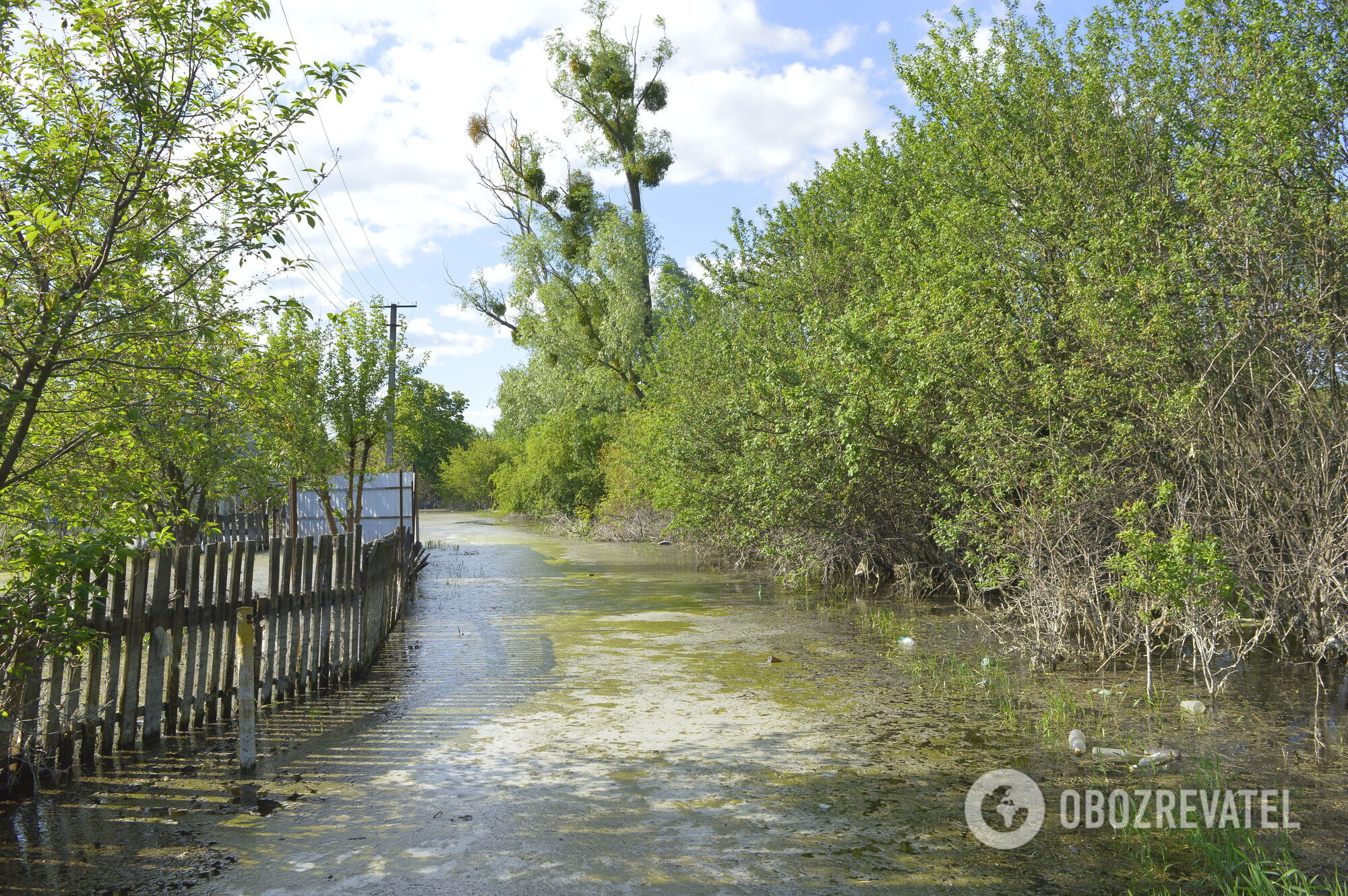 Улицы населенных пунктов до сих пор находятся под водой