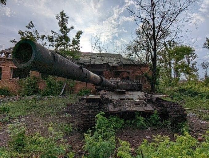 Уничтоженный танк российских оккупантов