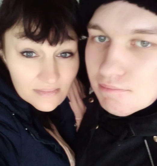 Ольга Дубіна із сином Микитою.