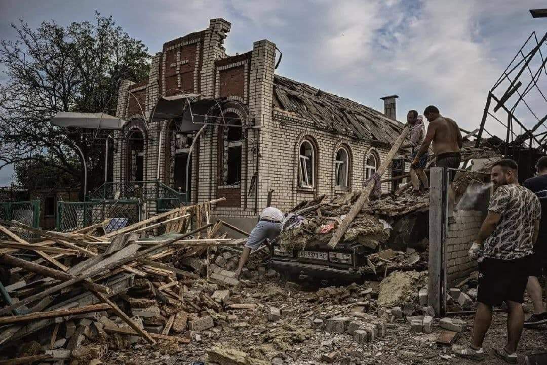 Разрушения в Луганской области