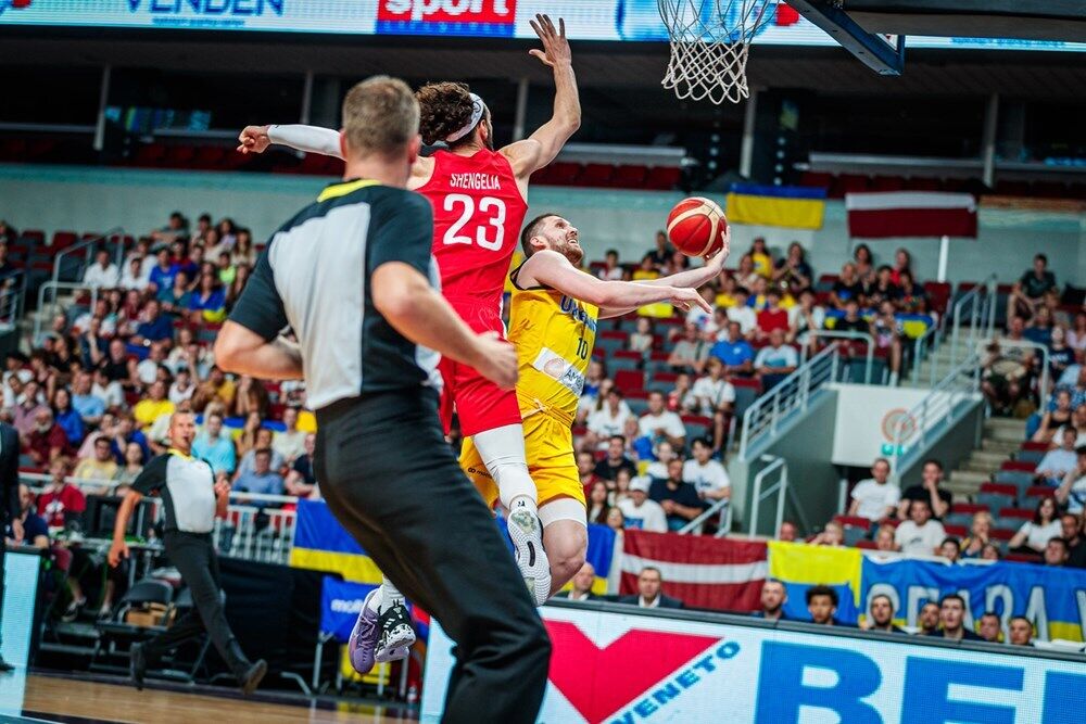 Как украинцы обыграли Грузию и вышли во второй этап отбора ЧМ по баскетболу: видео лучших моментов