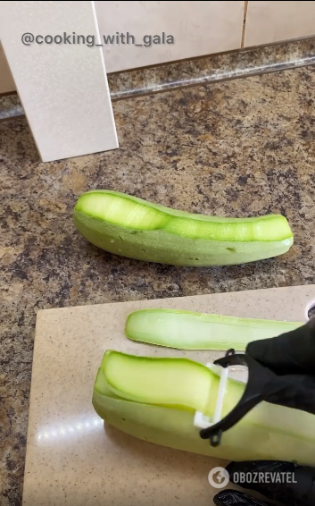 Сытные кабачковые рулетики: как быстро нарезать овощи для блюда
