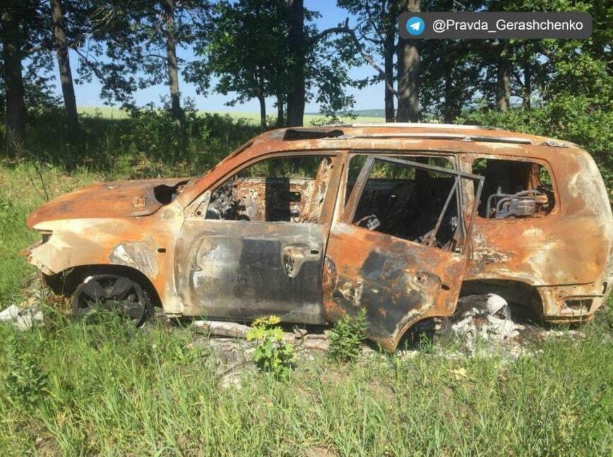 Автомобиль мирных жителей сожгли