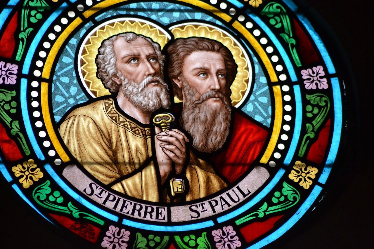 Оба апостола приняли мученическую смерть в І веке